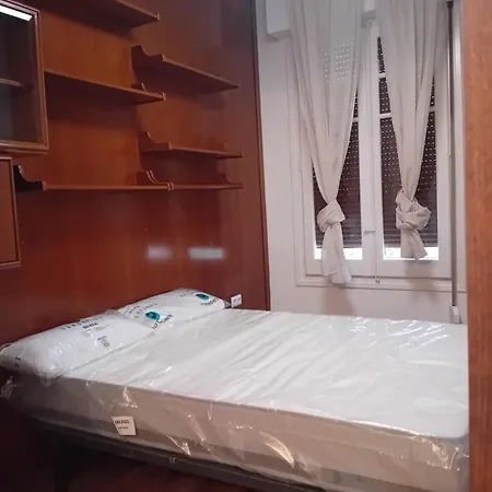 Puerta Del Carmen 홈스테이 사라고사